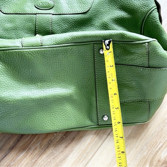 Tod's Miky Nomade Media Bag - Green Shoulder Weekend Bag - Picture 2 of 15